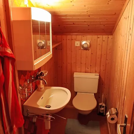 Apartamento Poschthues 3-og West By Interhome Goms
